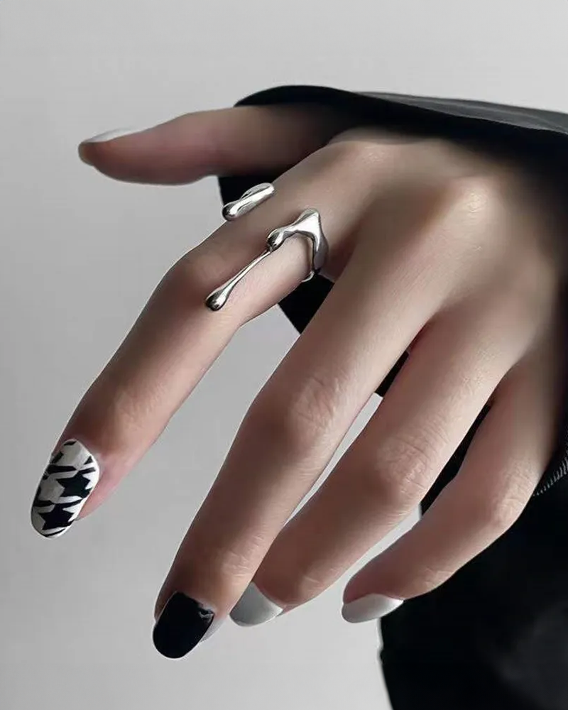 Bague métal liquide