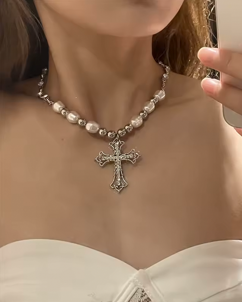 Collier perle croix femme