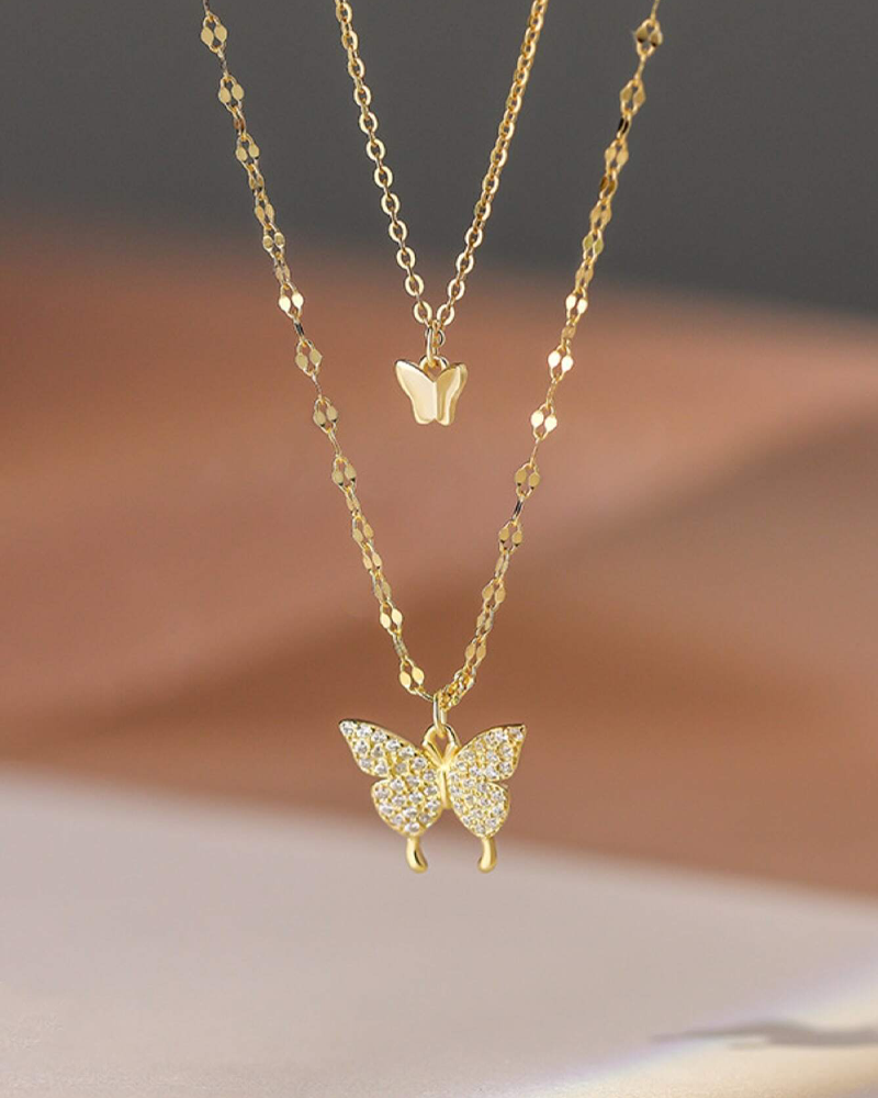 Collier pendentif papillon