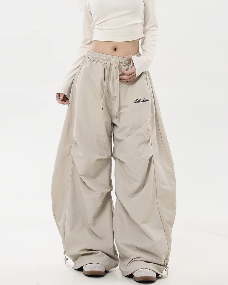 Arte - PANTALON DE SURVÊTEMENT EN NYLON NOIR – LE LABO STORE Arte - PANTALON DE SURVÊTEMENT EN NYLON NOIR – LE LABO STORE