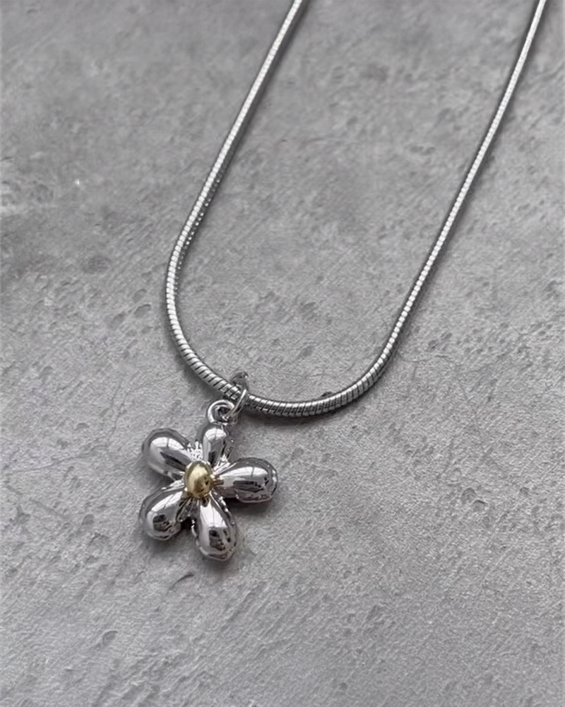 Pendentif marguerite