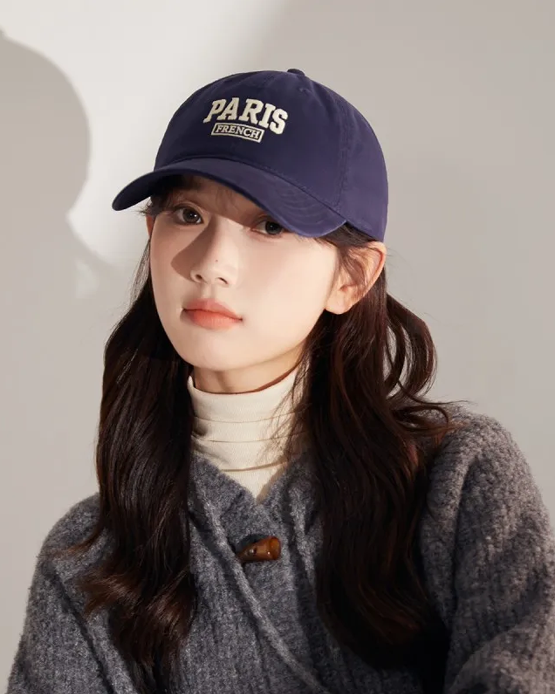 Casquette brodée Paris