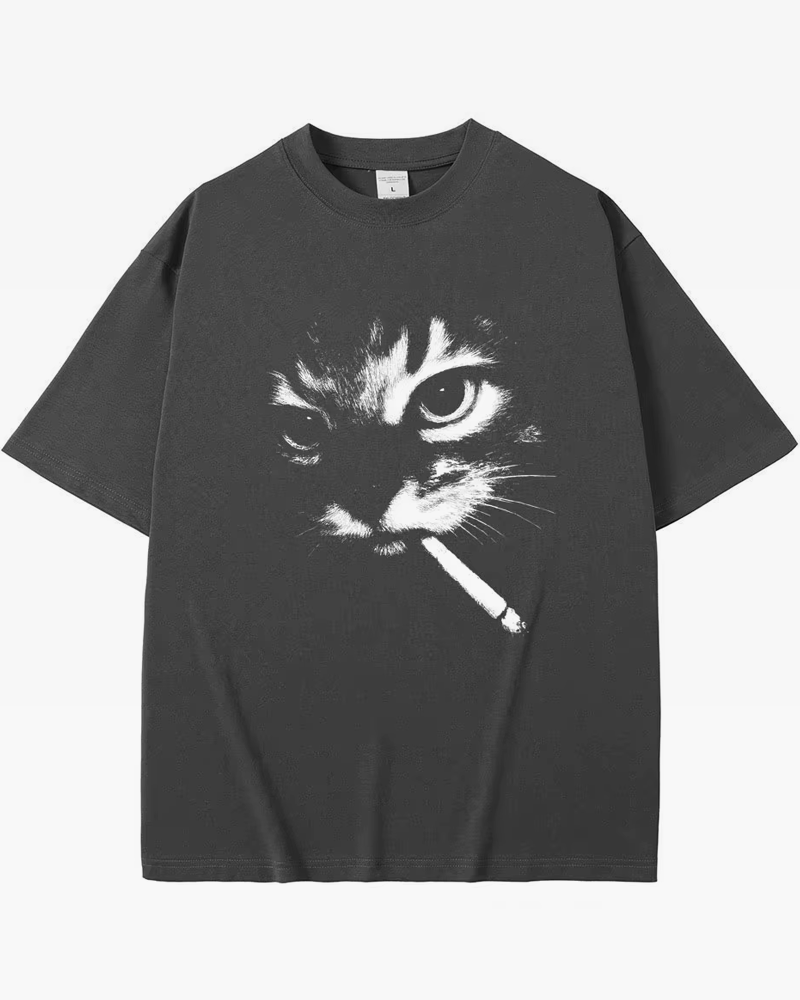T-shirt chat fumant une cigarette