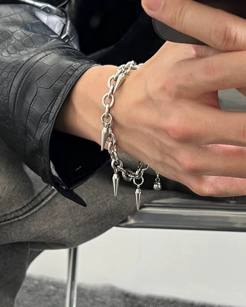 Bracelet chaîne à pointes