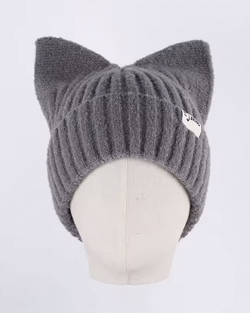 Bonnet avec des oreilles de chat