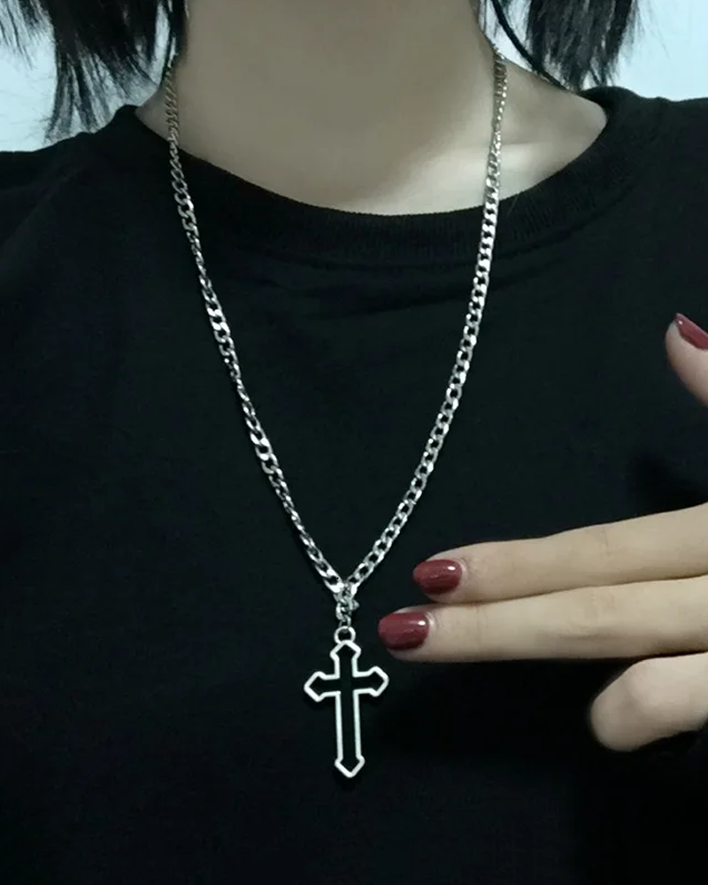 Collier gothique croix