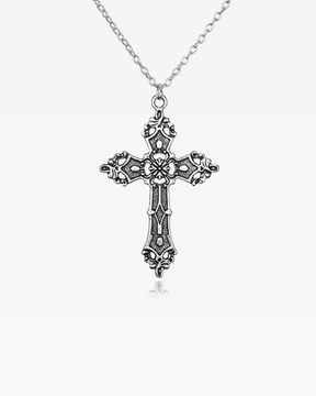 Pendentif croix gothique