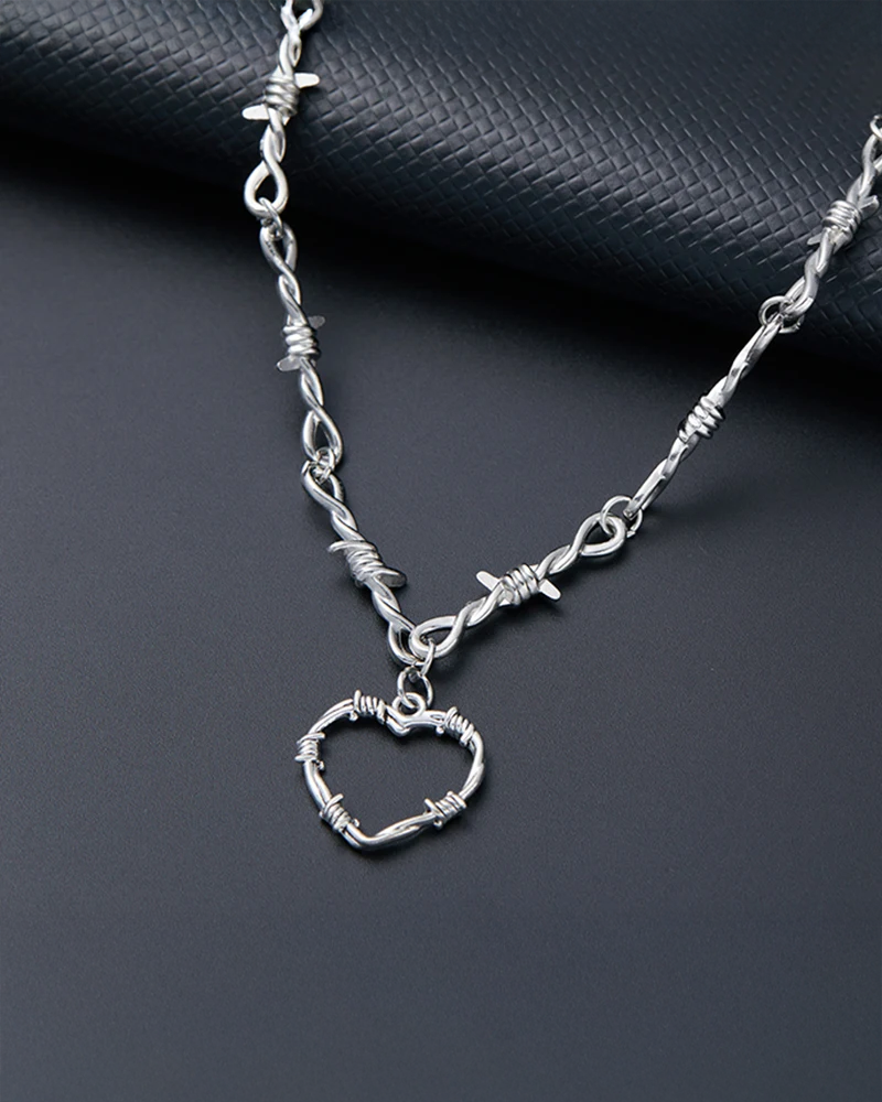 Collier barbelé
