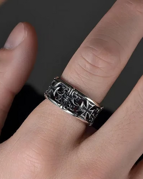 Bague croix gothique