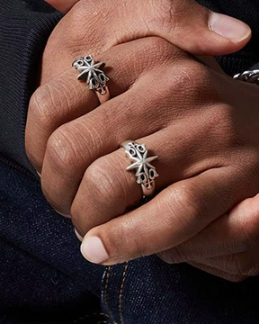 Bague étoile gothique