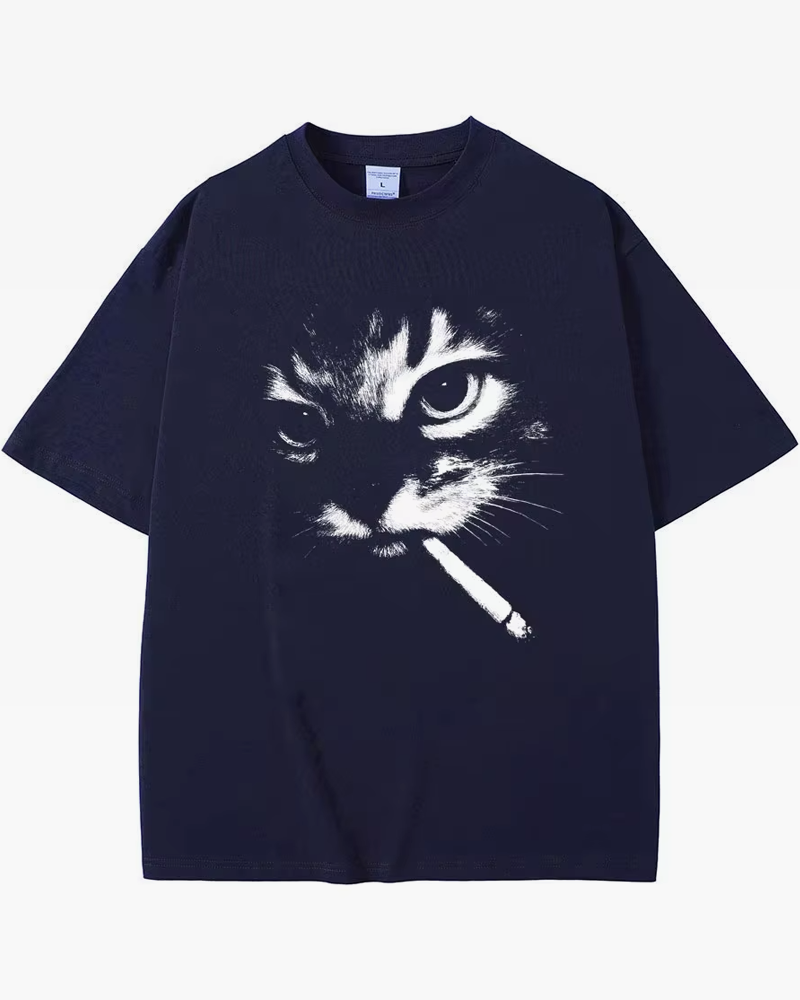 T-shirt chat fumant une cigarette