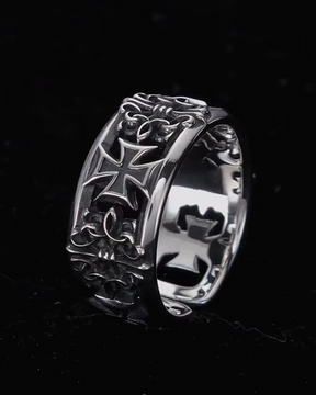 Bague croix gothique