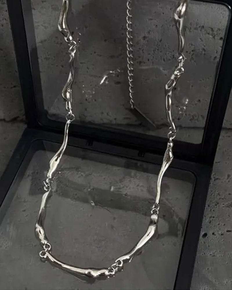 Collier métal liquide
