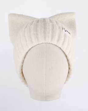 Bonnet avec des oreilles de chat